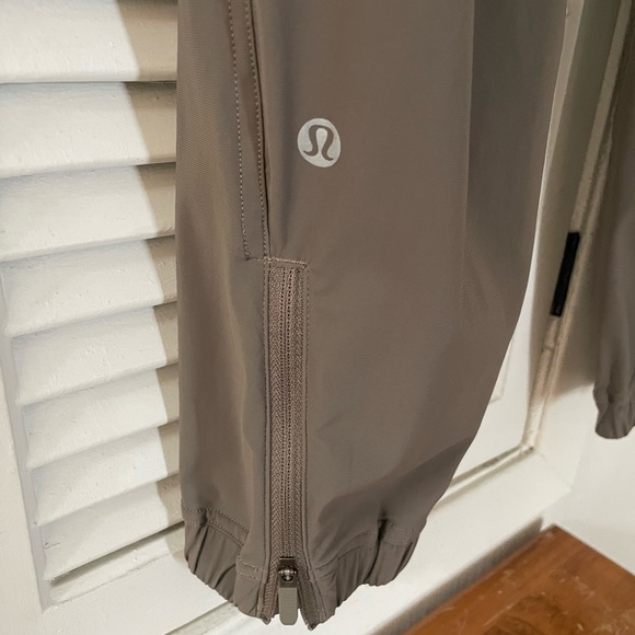 Lululemon Athletica Adapted State High Rise Jogger Women Size 10 - Picture 10 of 12